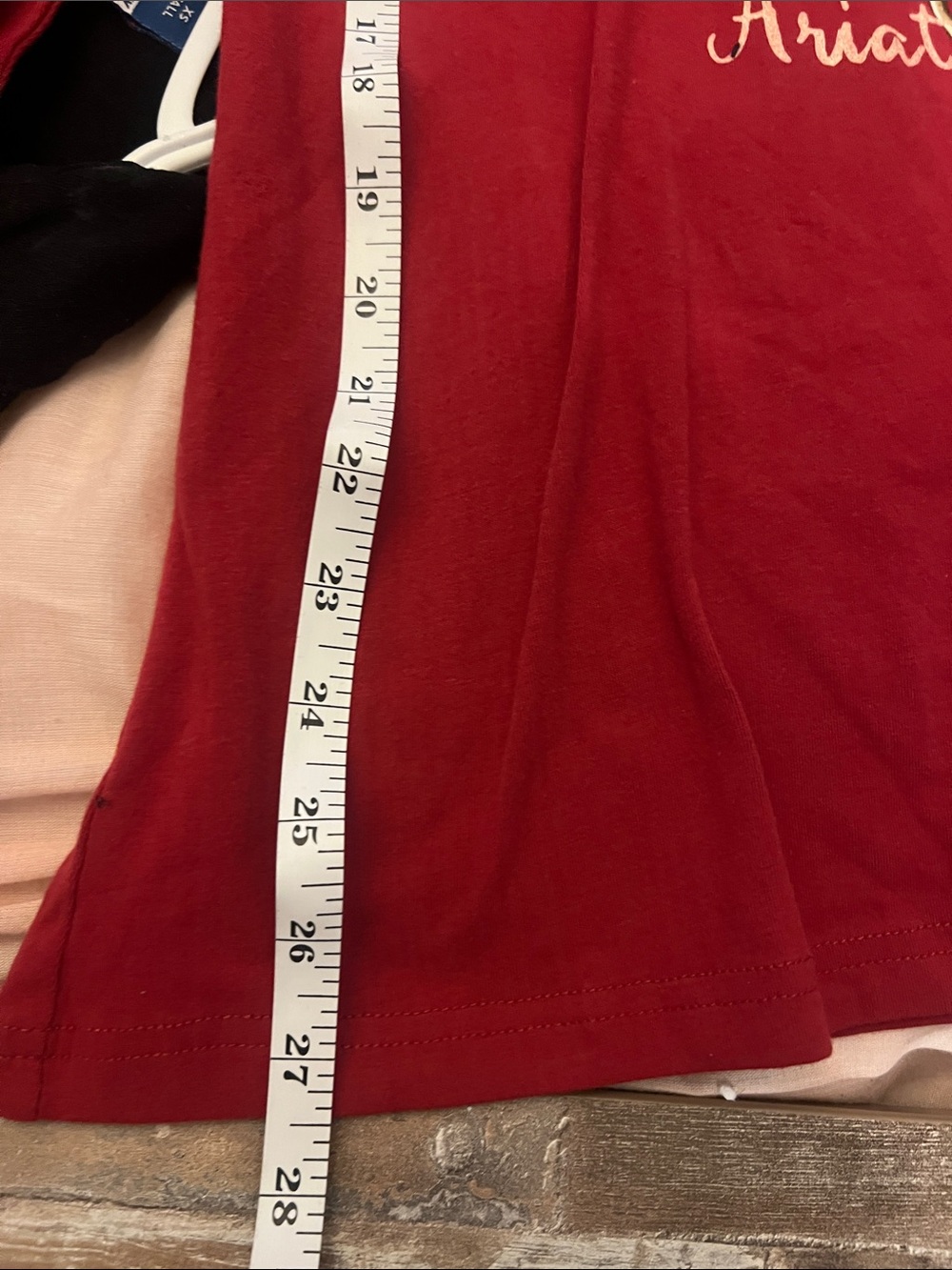 Women’s Ariat Long Sleeve V Neck steerhead - Picture 8 of 9